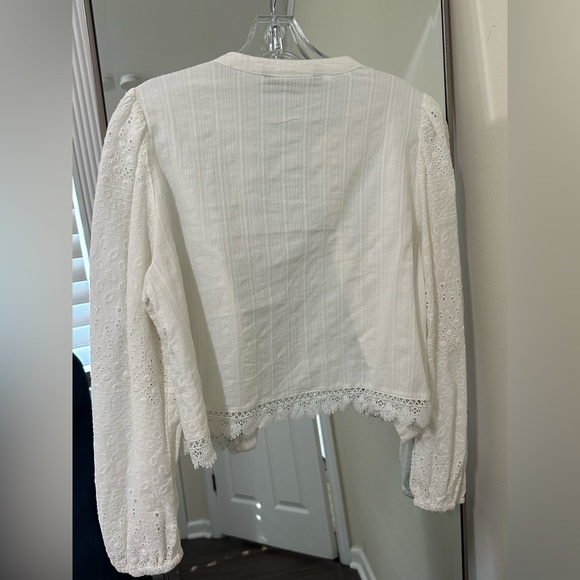 ZARA White Blouse with Buttons, Size M, Excellent Condition! - Picture 5 of 8